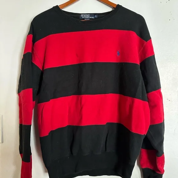 Polo Ralph Lauren 
Size M 
Slight stain pictured - Picture 4 of 4